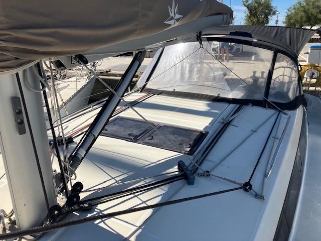 slider 5 Jeanneau Sun Odyssey 410